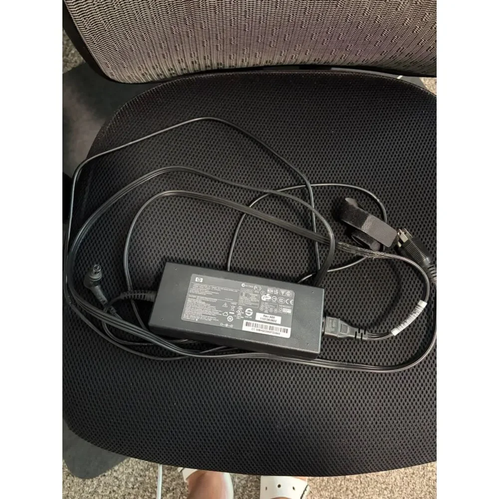 HP AC Adapter N17908